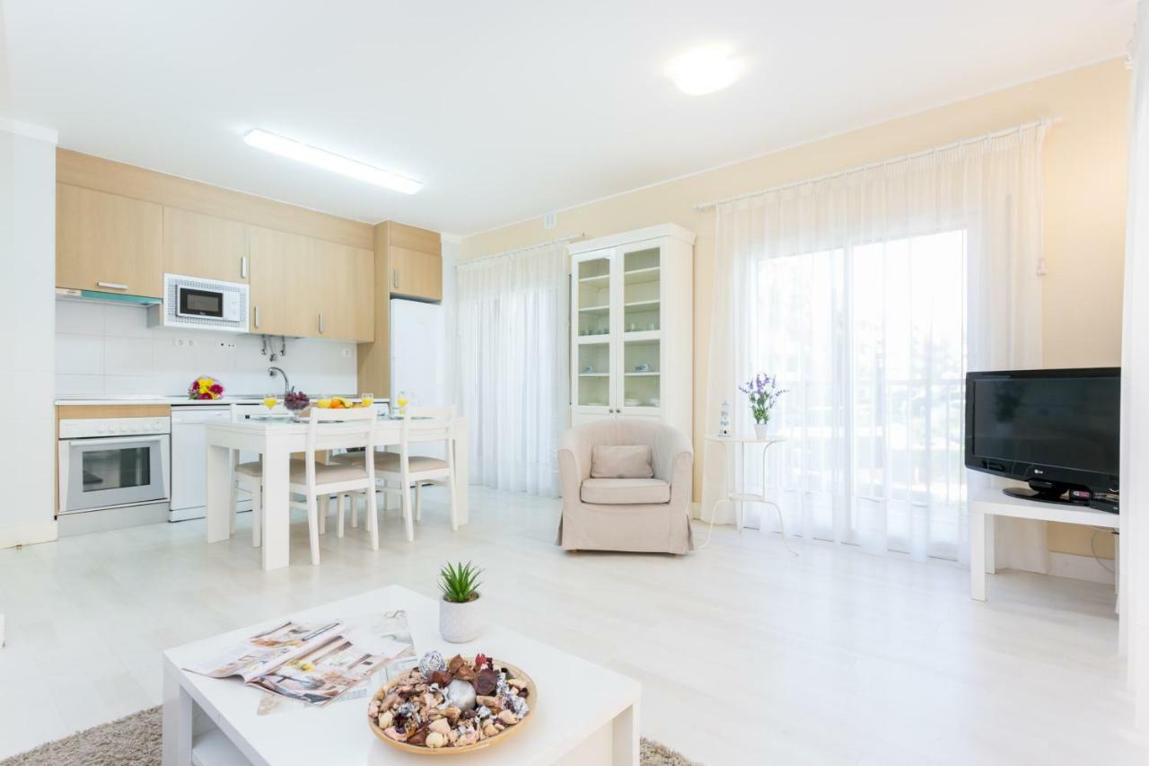 Litoral Mar Dream 17, Beach Front, Free Wi-Fi, Private Parking, Pool Portimão Kültér fotó